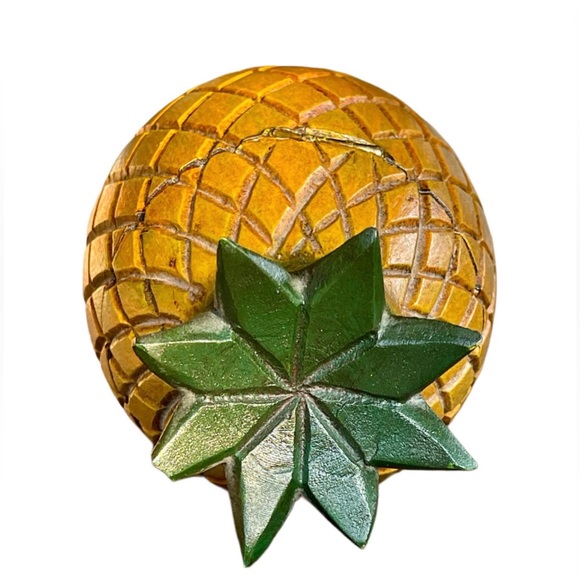 BYG Decorative Pineapple Figurines & Brass Trivets - Picture 10 of 12